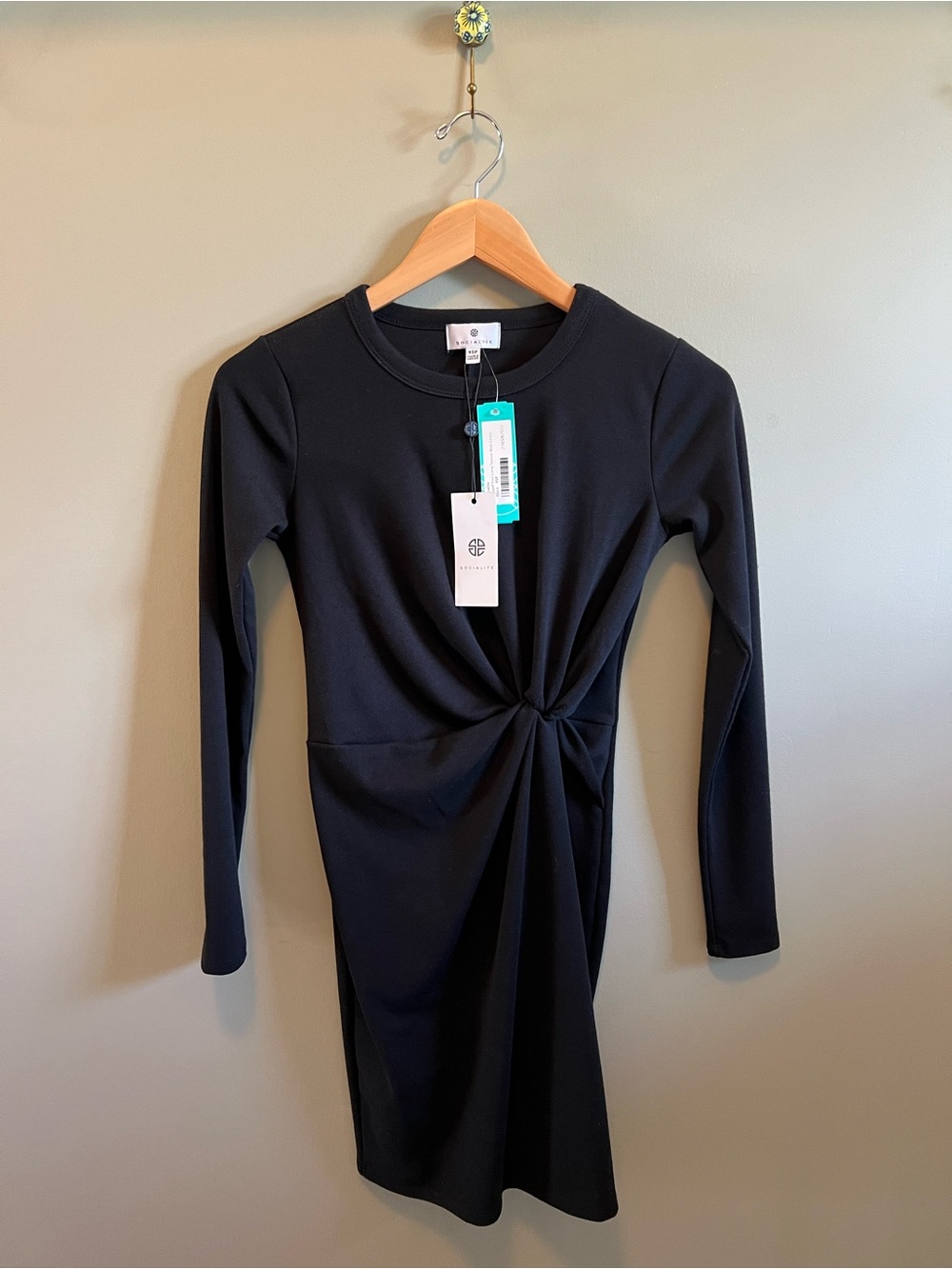 Socialite Black Twist-Front Midi Dress‎